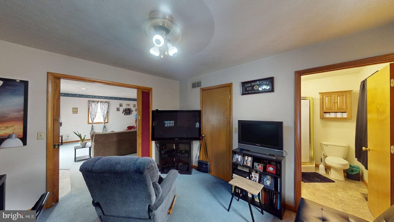 7986 Frankfort Highway photo 35