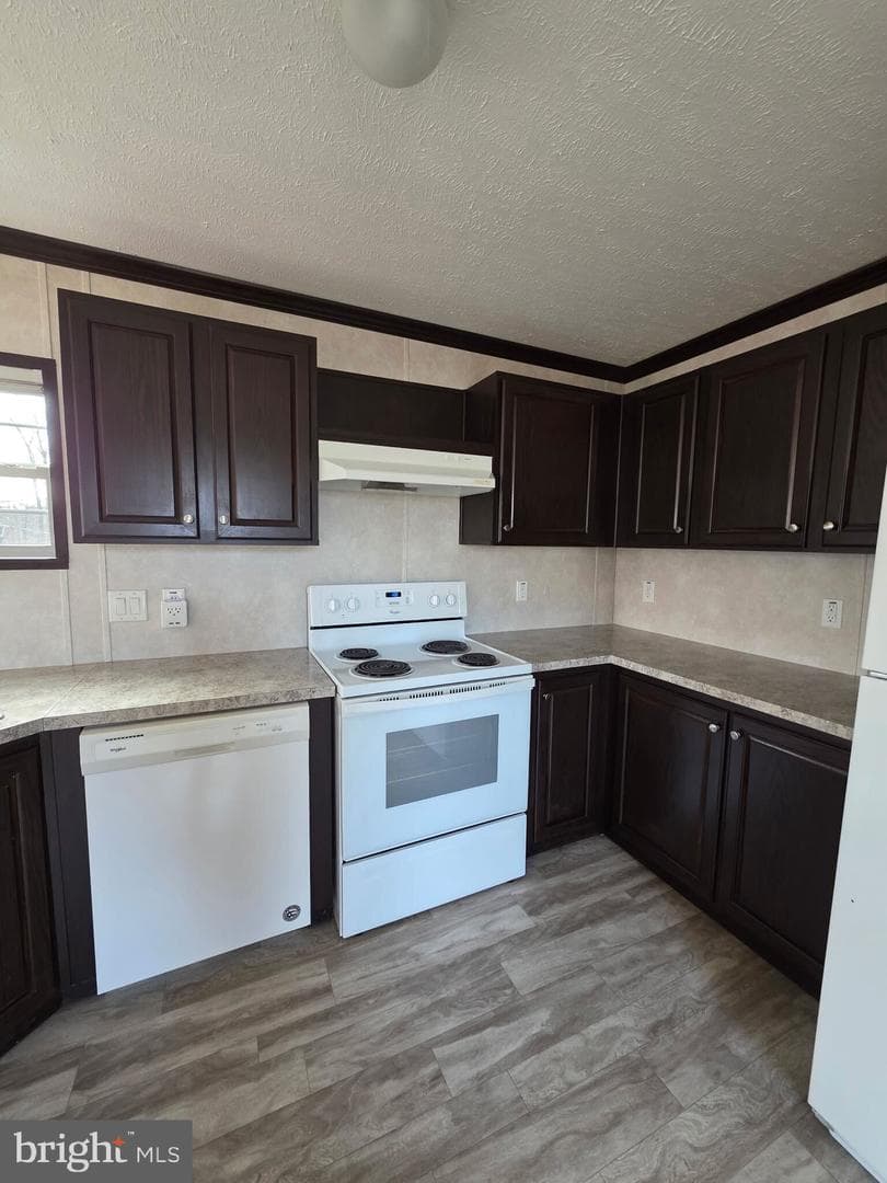 20 South Kenny Drive photo 5