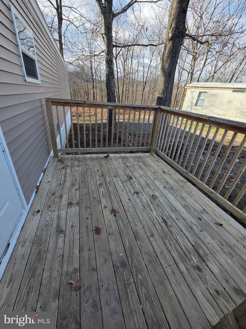 54 Corey Ln, Ridgeley
