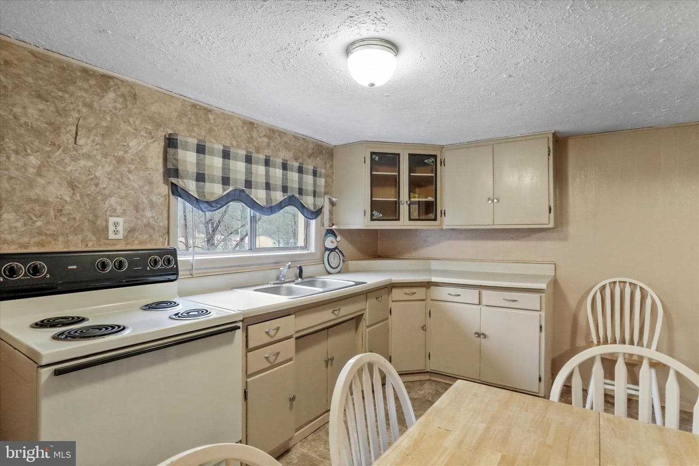 48 Wayland Drive photo 7