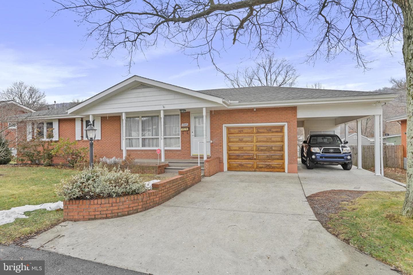 1345 Lynmar Street photo 4