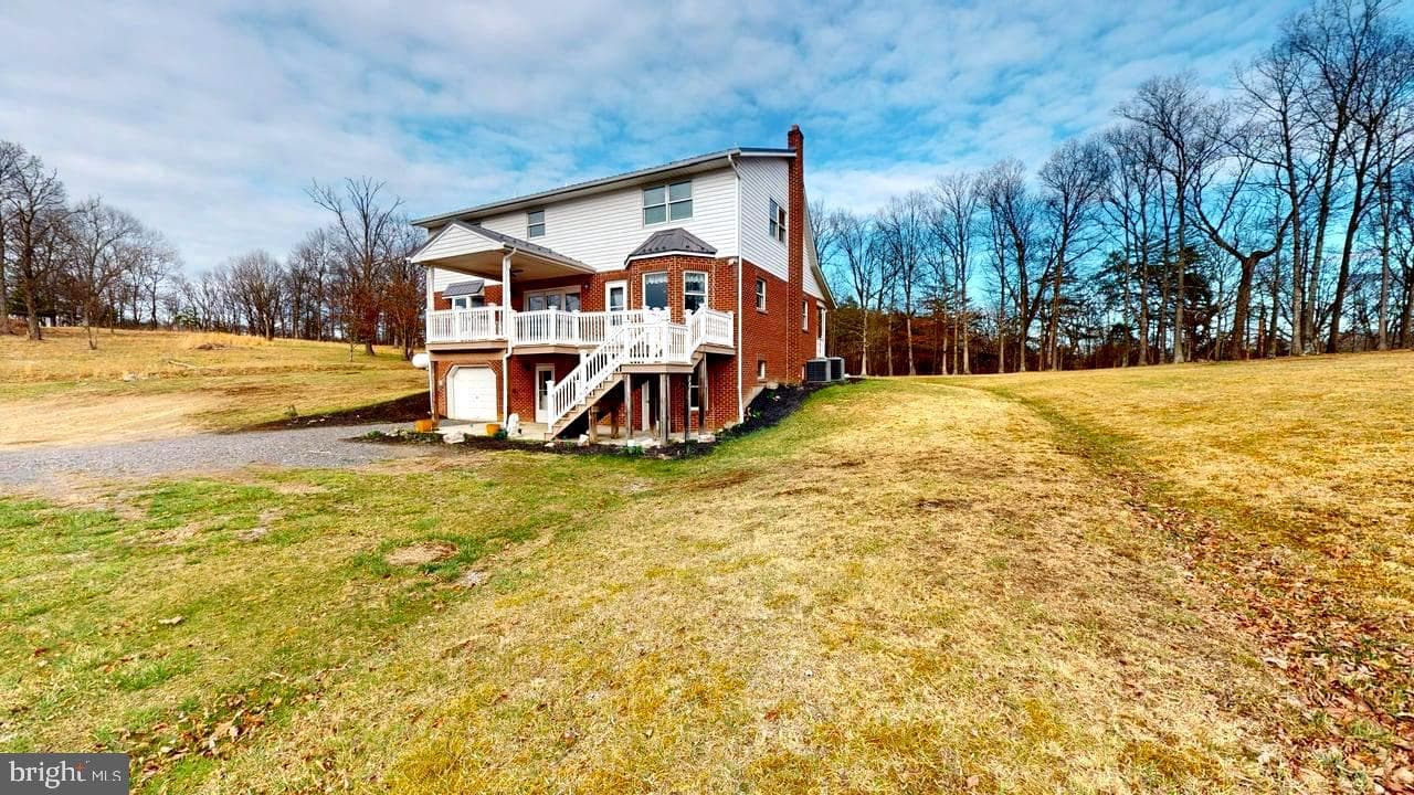 364 Katie Drive photo 4