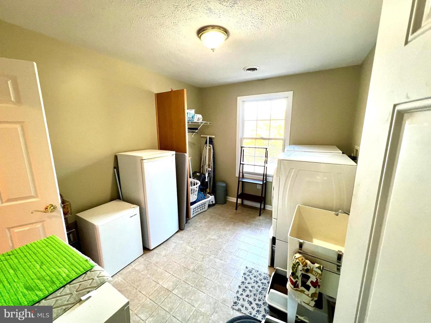 956 S Lakewood Drive photo 21
