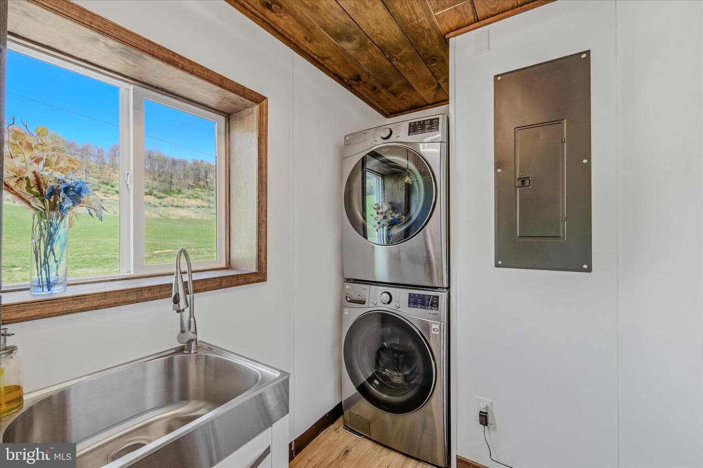 347 Meadow Valley Place photo 22