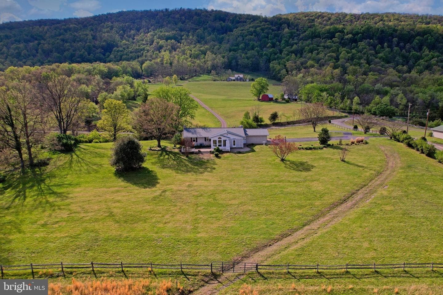 7977 Knobley Road photo 11