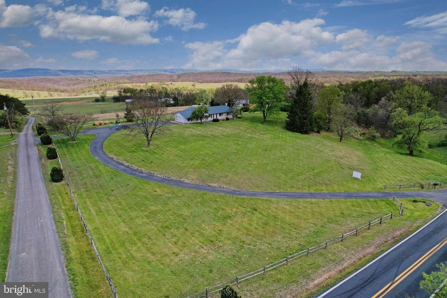 7977 Knobley Road photo 13