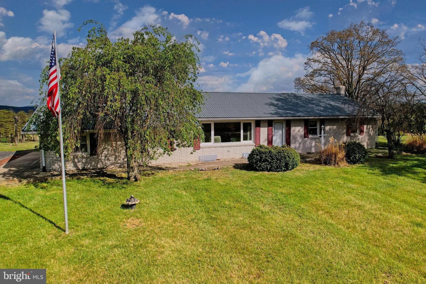 7977 Knobley Road photo 2