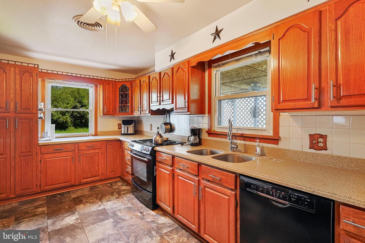 7977 Knobley Road photo 21