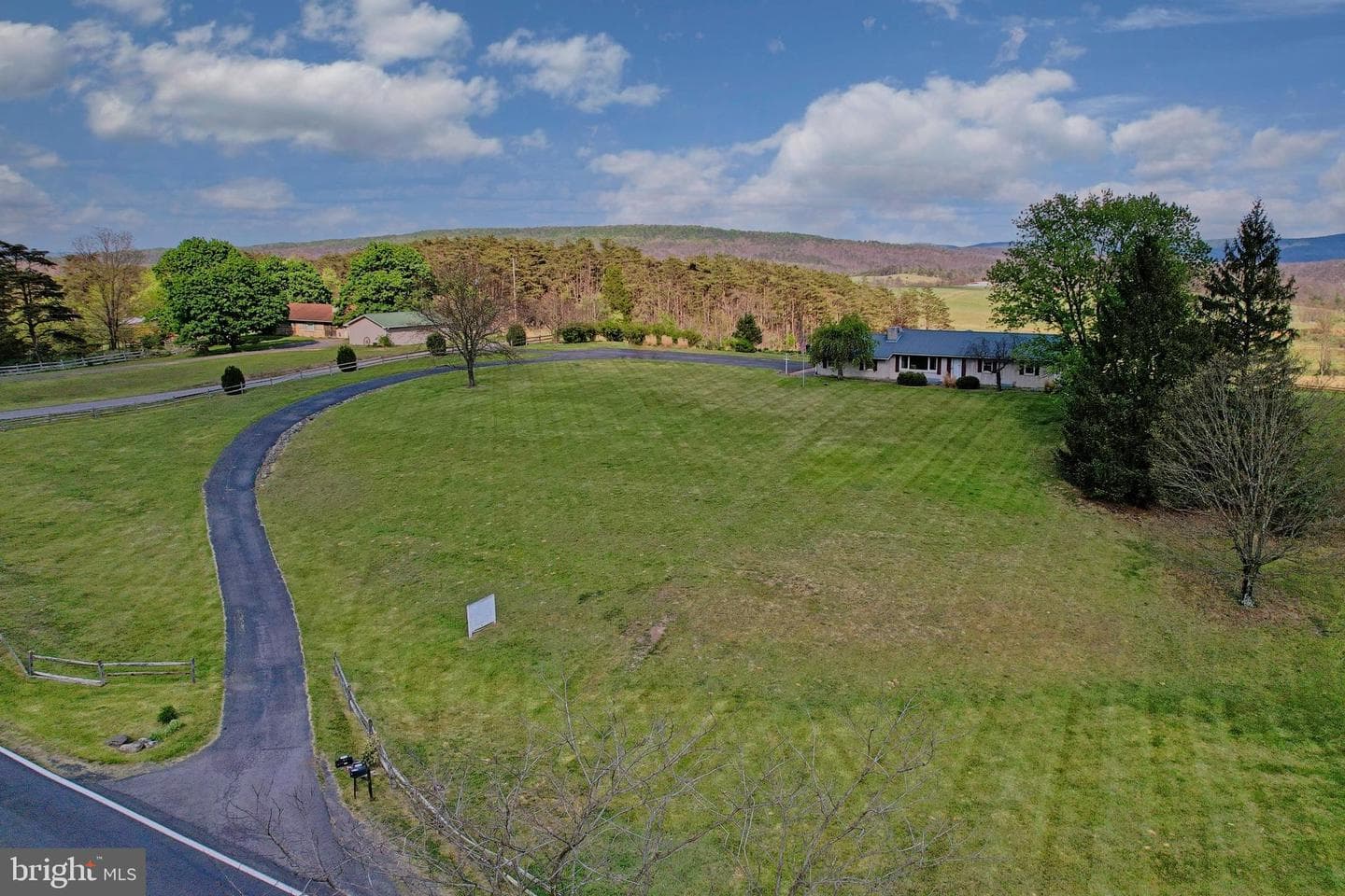 7977 Knobley Road photo 41