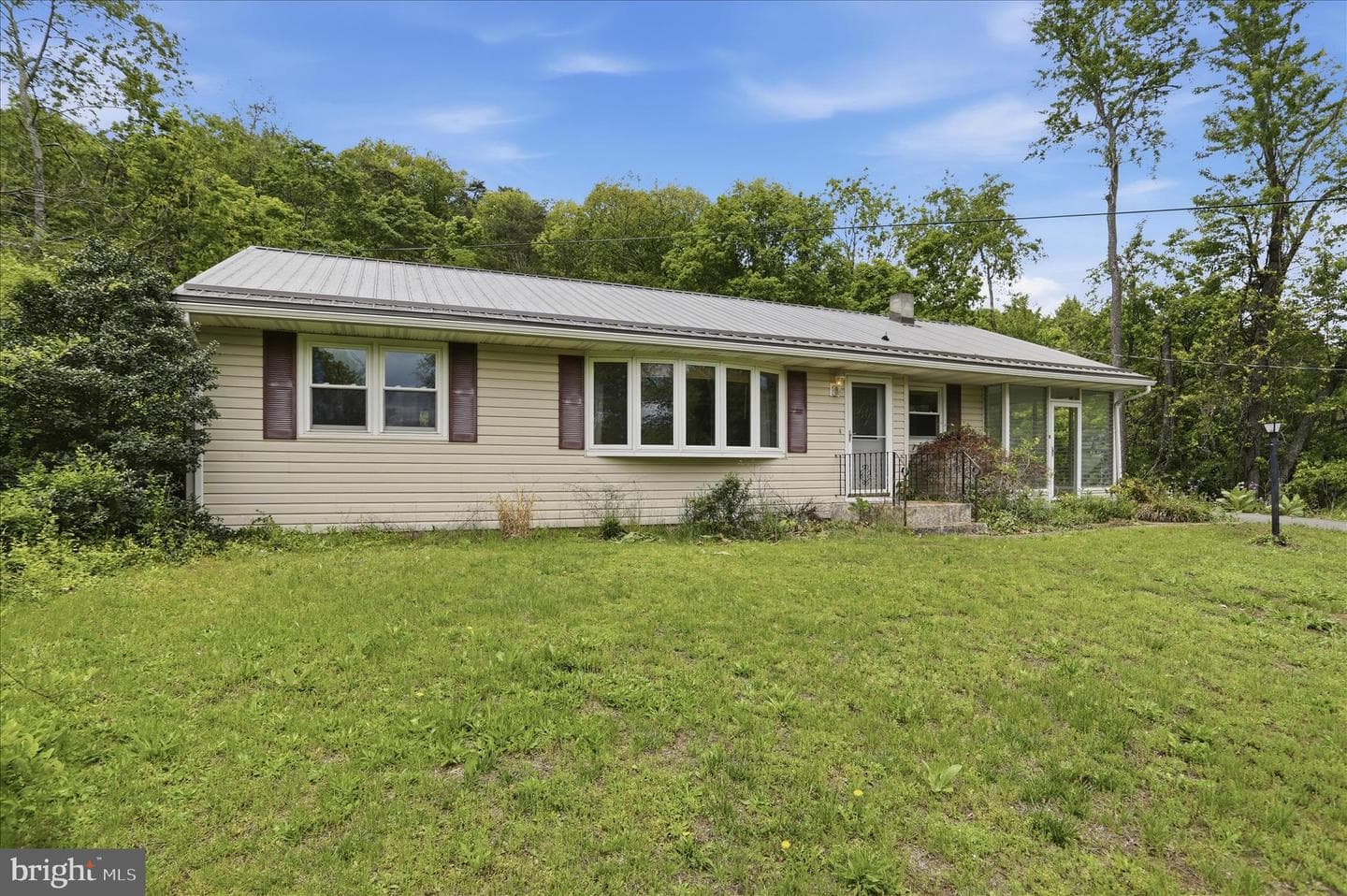 1076 Frankfort Highway photo 2