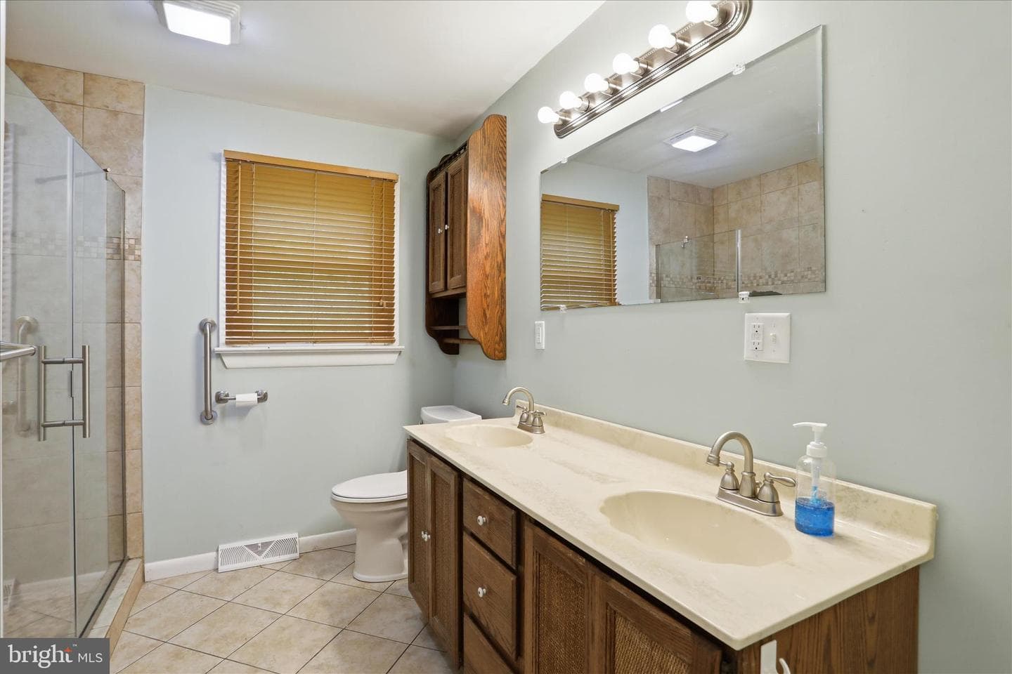1076 Frankfort Highway photo 22