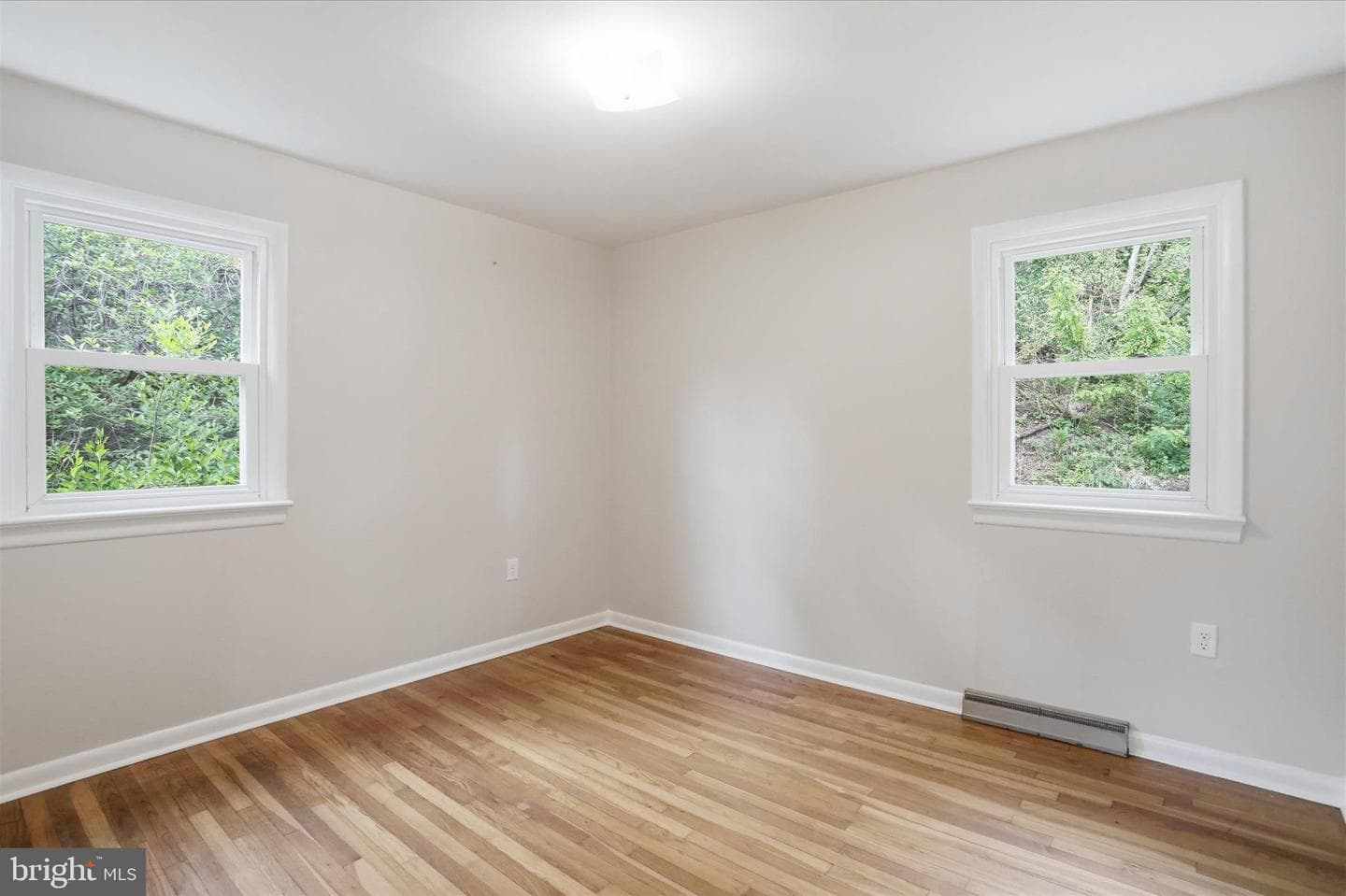 1076 Frankfort Highway photo 23