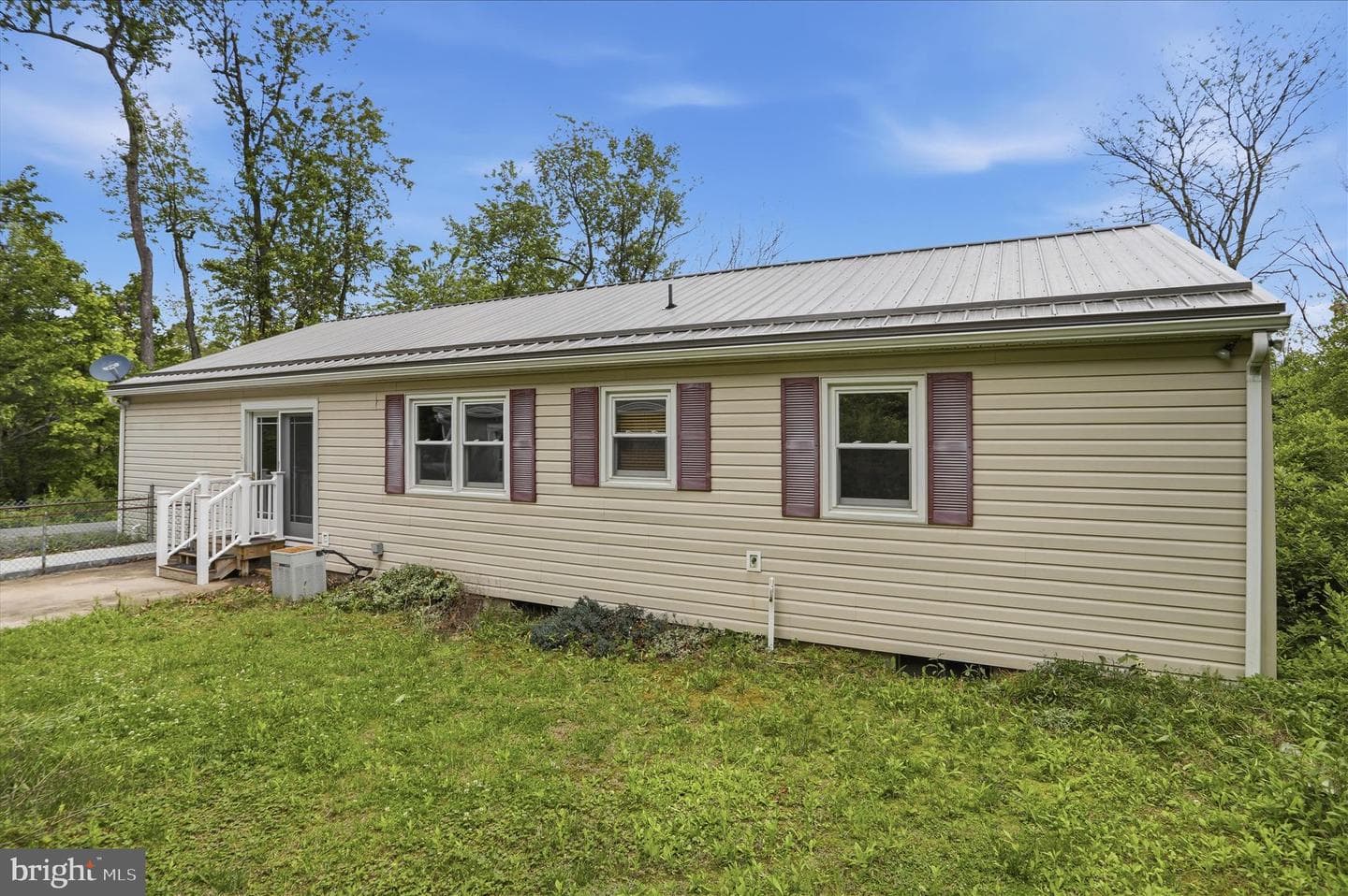 1076 Frankfort Highway photo 33