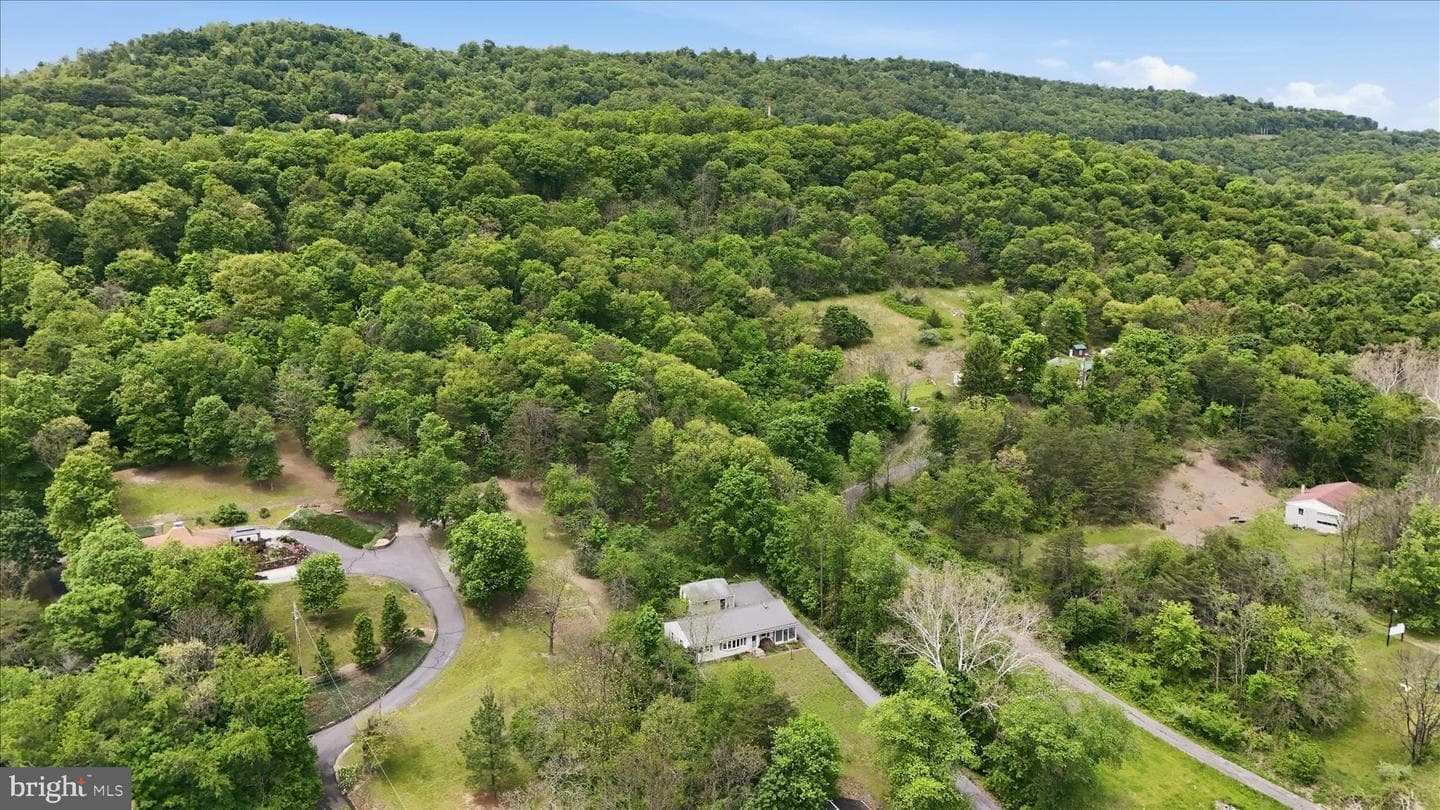 1076 Frankfort Highway photo 36