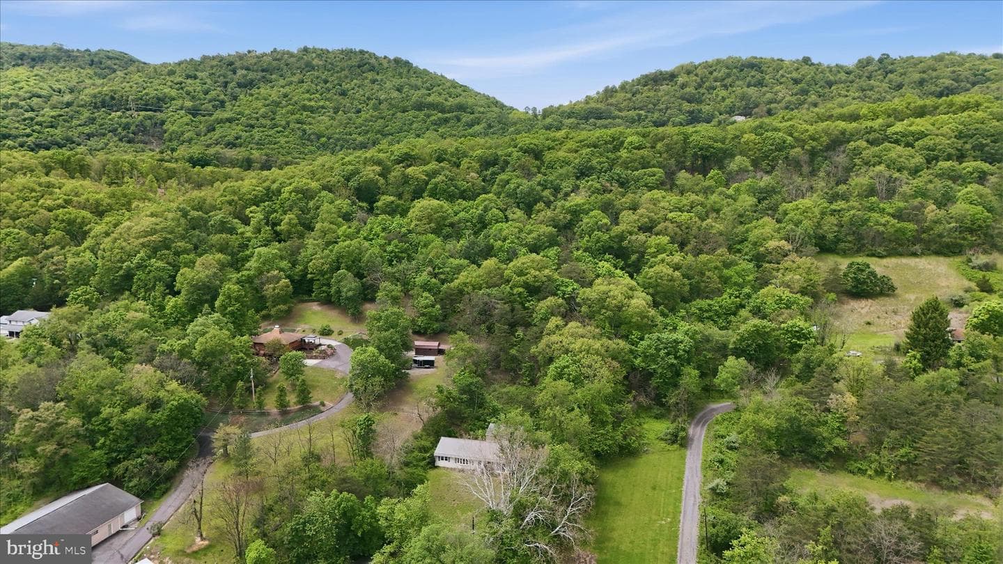 1076 Frankfort Highway photo 38