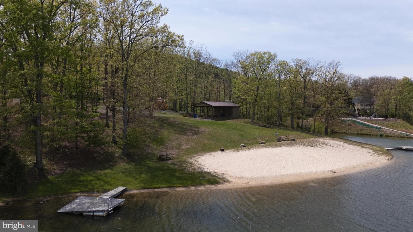 113 N Lakewood Drive photo 86