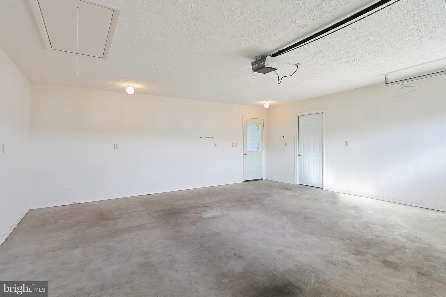 490 Inspiration Drive photo 34