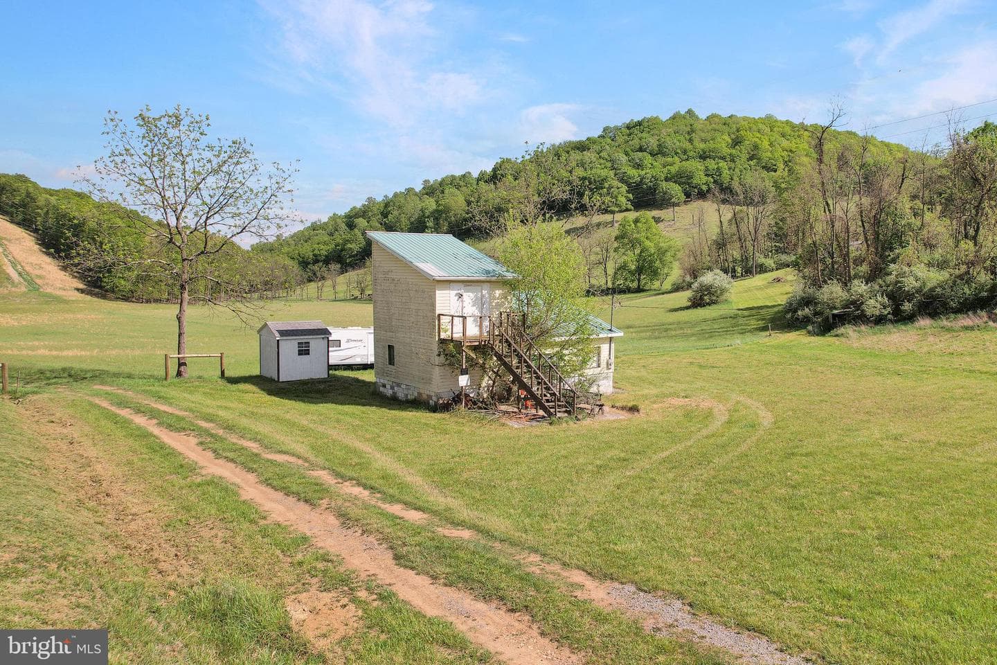 477 Dolls Gap Road photo 2