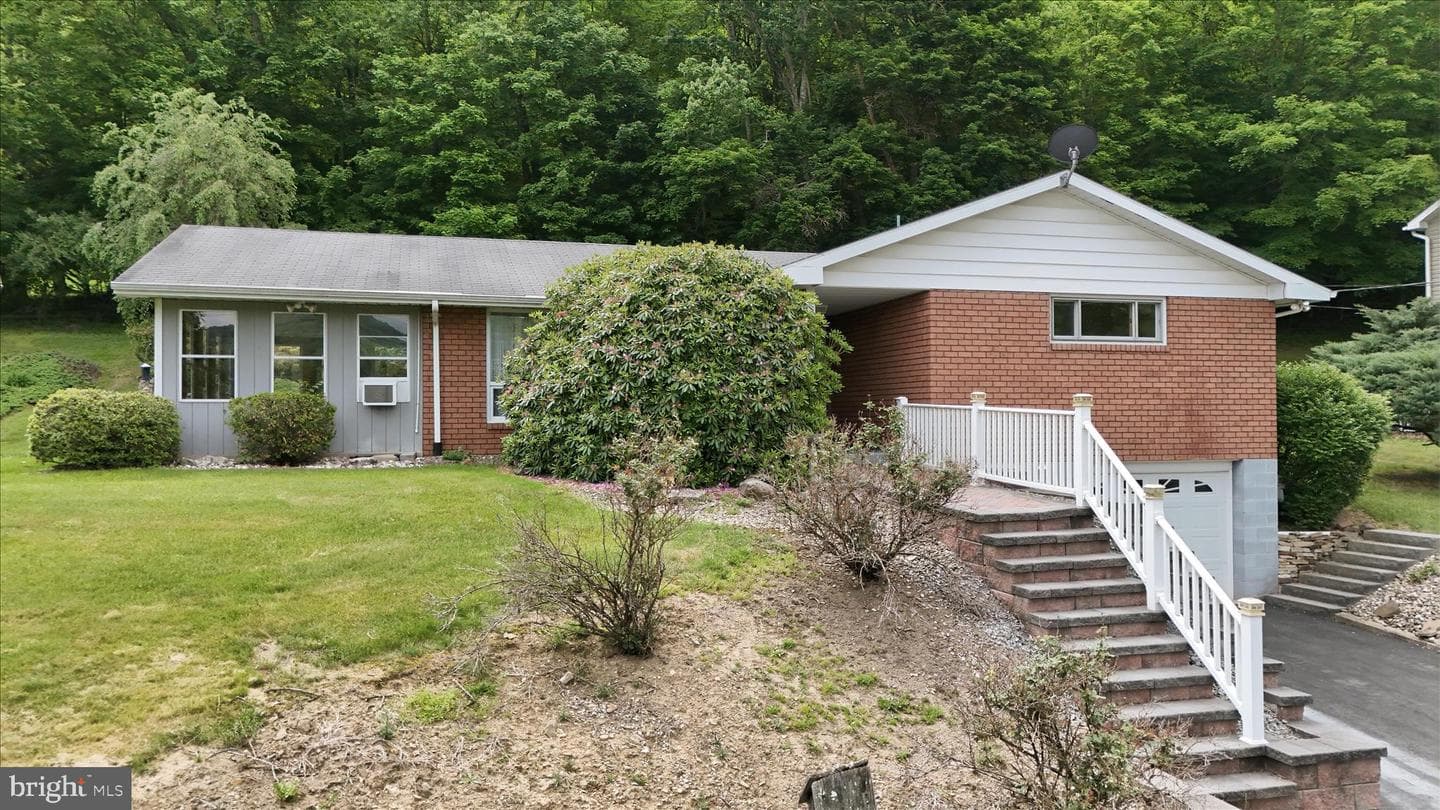 199 Buser Street photo 3