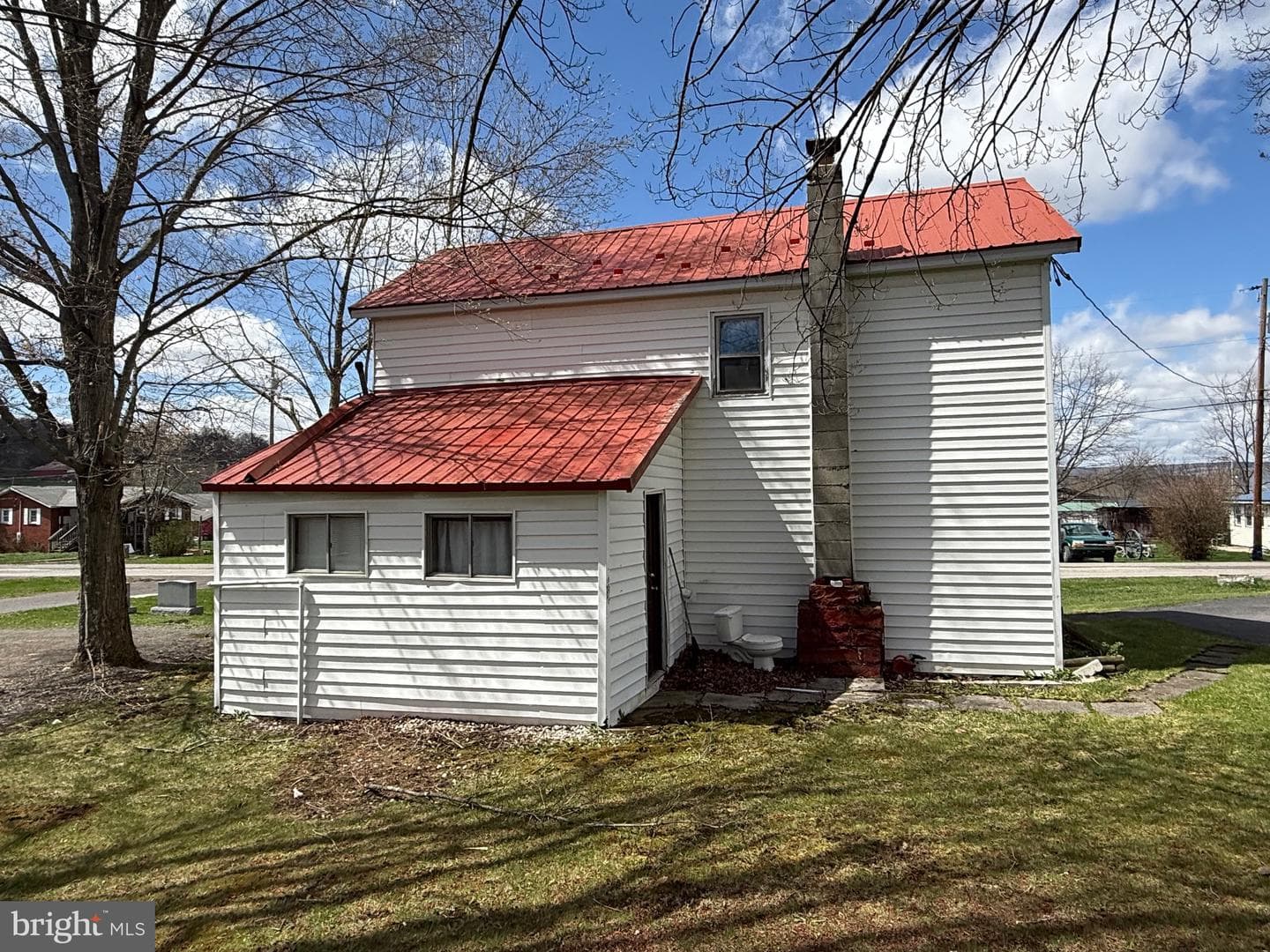 132 Oak Street photo 10