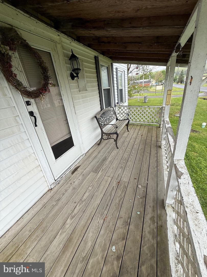 132 Oak Street photo 20