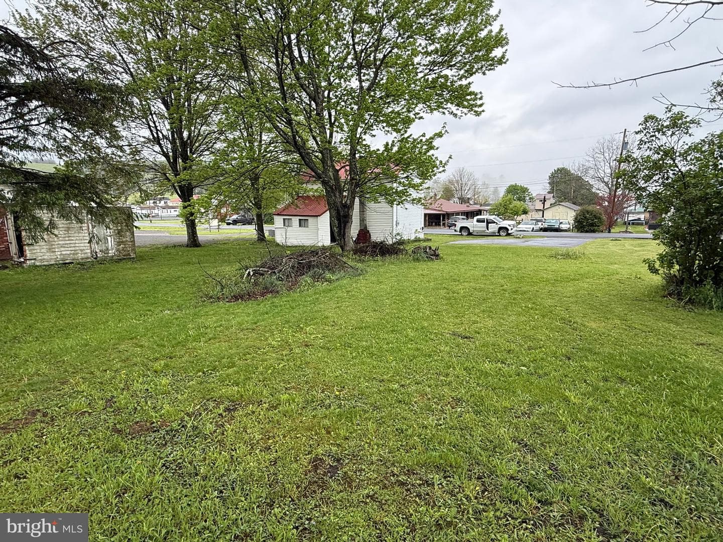 132 Oak Street photo 21