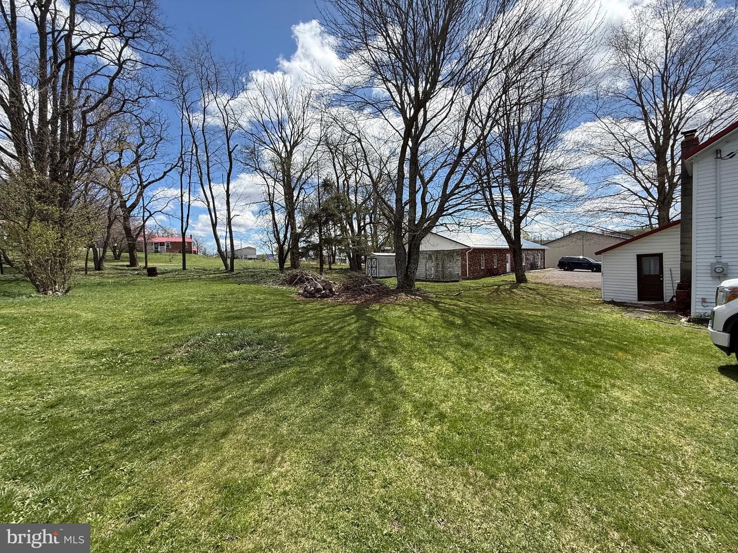 132 Oak Street photo 23