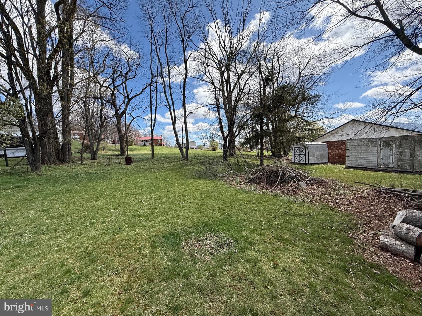 132 Oak Street photo 24