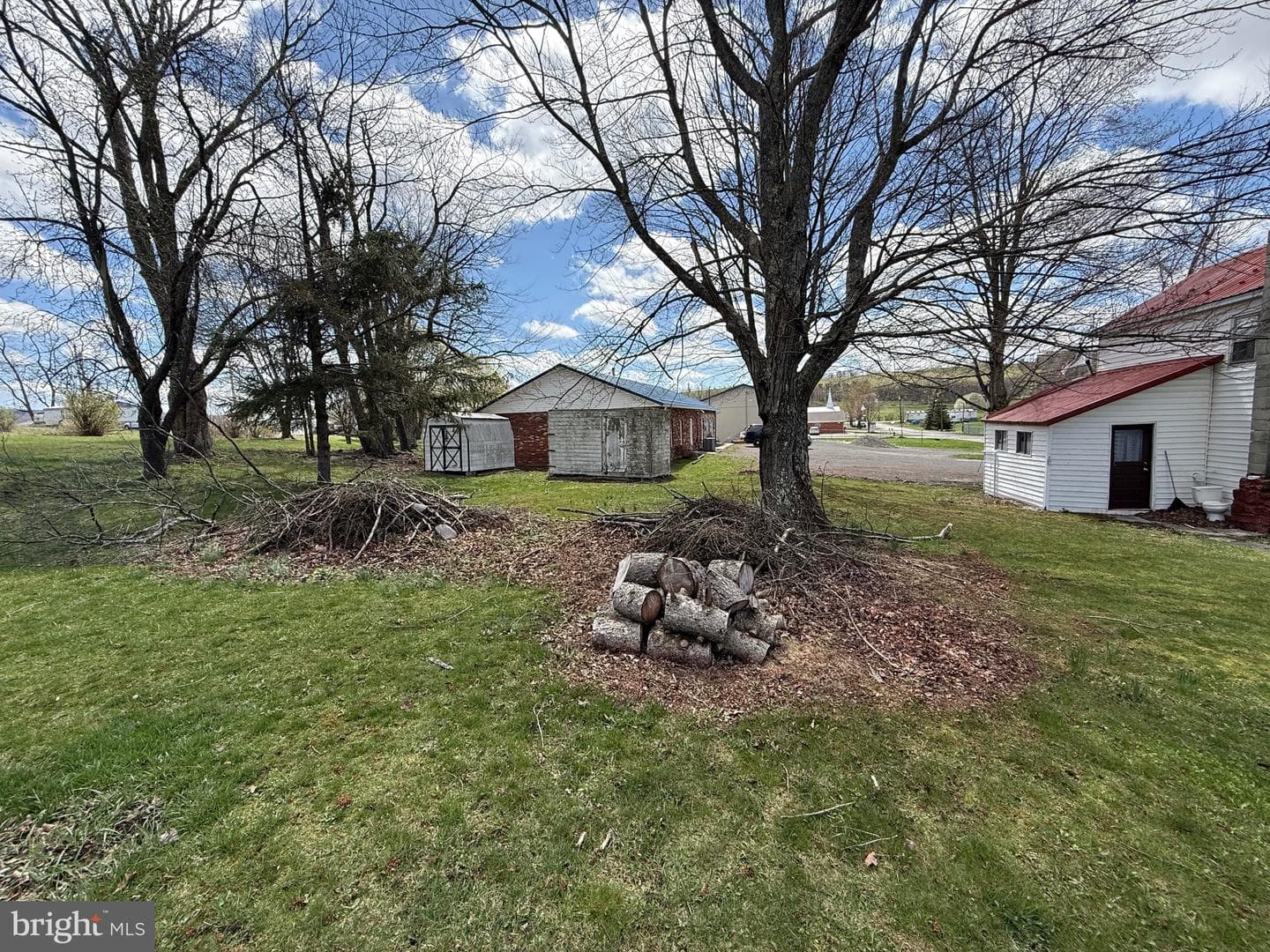132 Oak Street photo 25