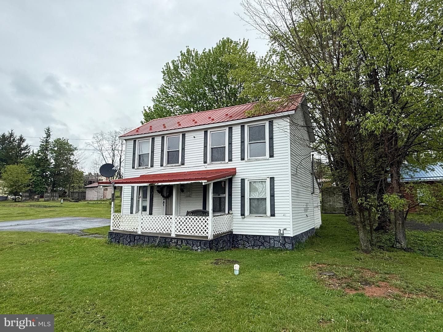 132 Oak Street photo 4