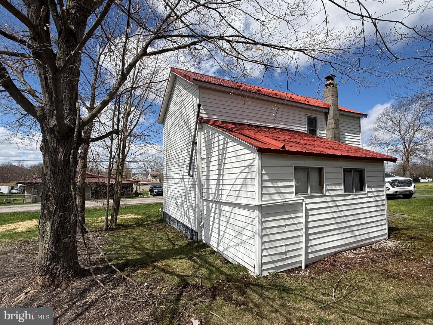 132 Oak Street photo 5