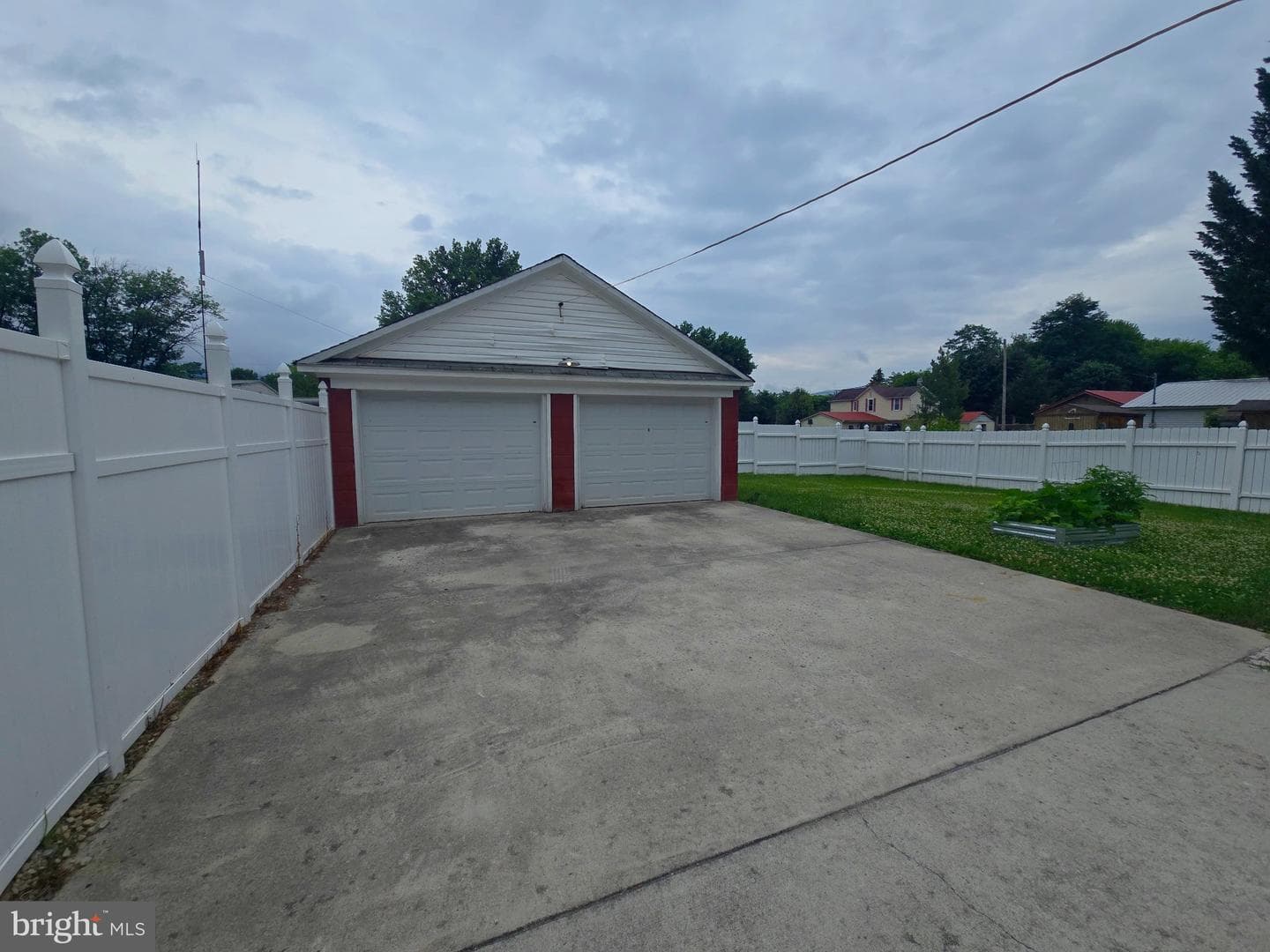 650 W Piedmont Street photo 43