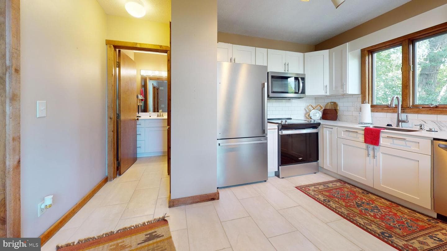 144 Mulberry Lane photo 14