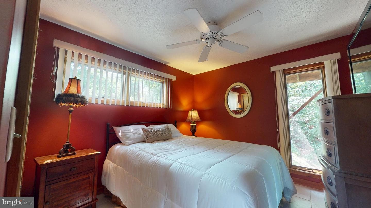 144 Mulberry Lane photo 23