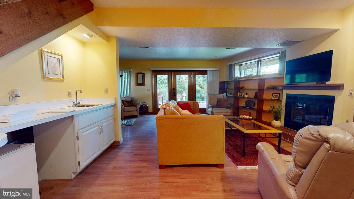 144 Mulberry Lane photo 31