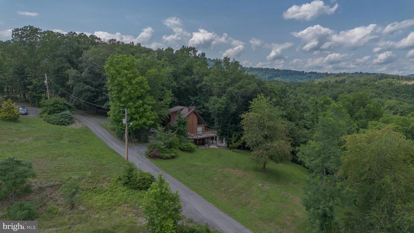 144 Mulberry Lane photo 4