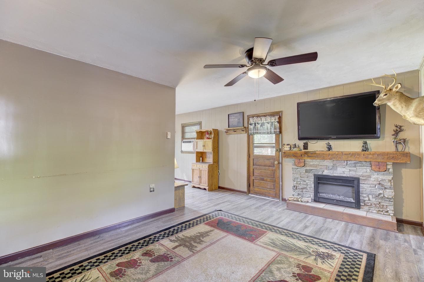 142 Redbud Lane photo 13