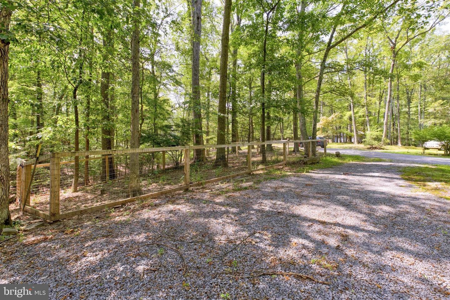 142 Redbud Lane photo 5