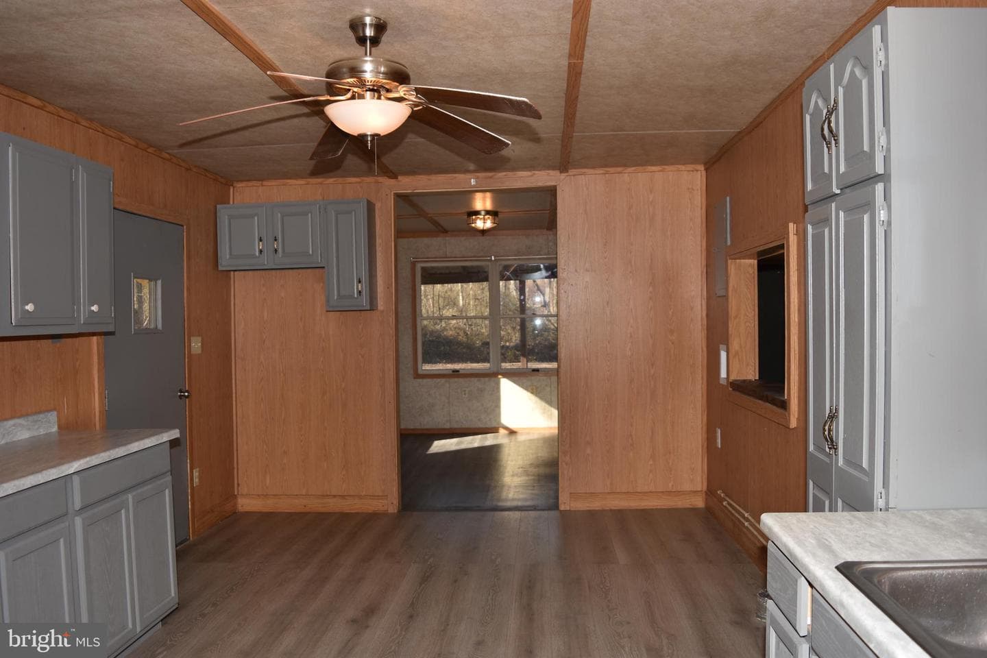 756 Oliver Lane photo 6