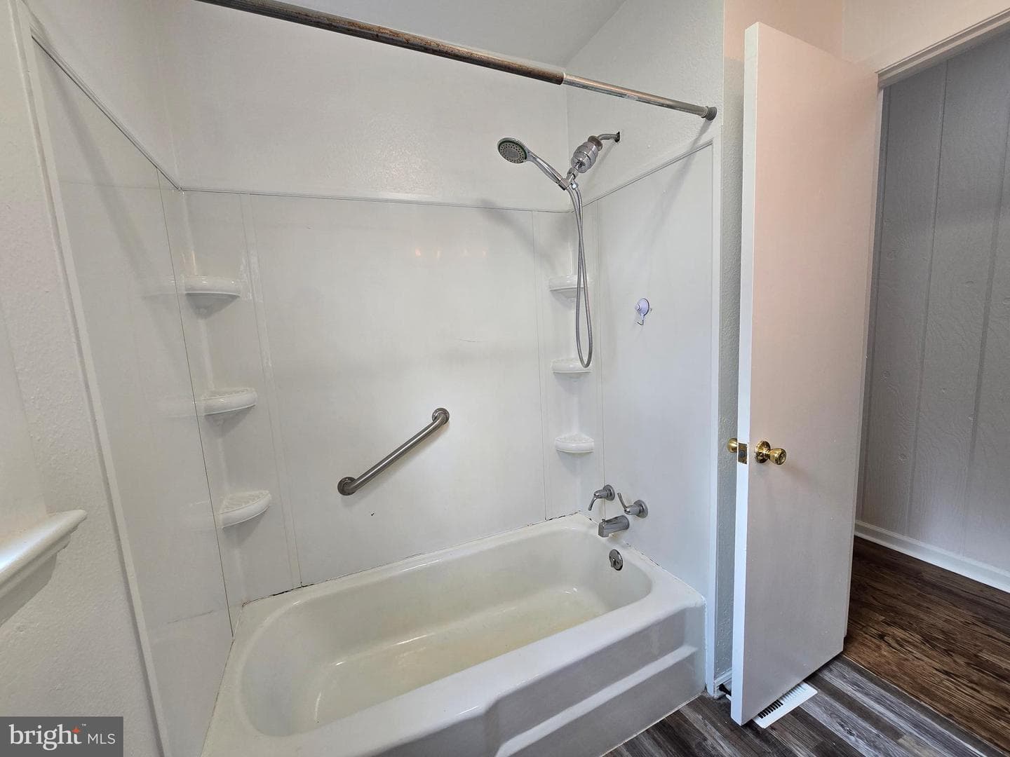 482 Morton Grove Road photo 13