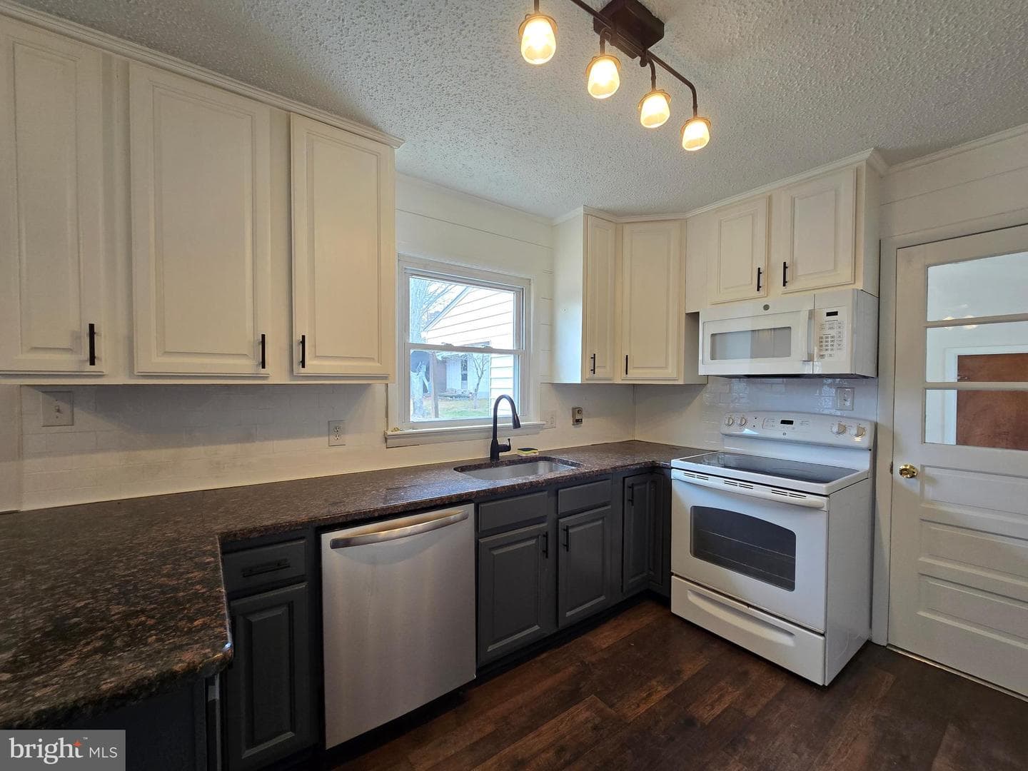 482 Morton Grove Road photo 6