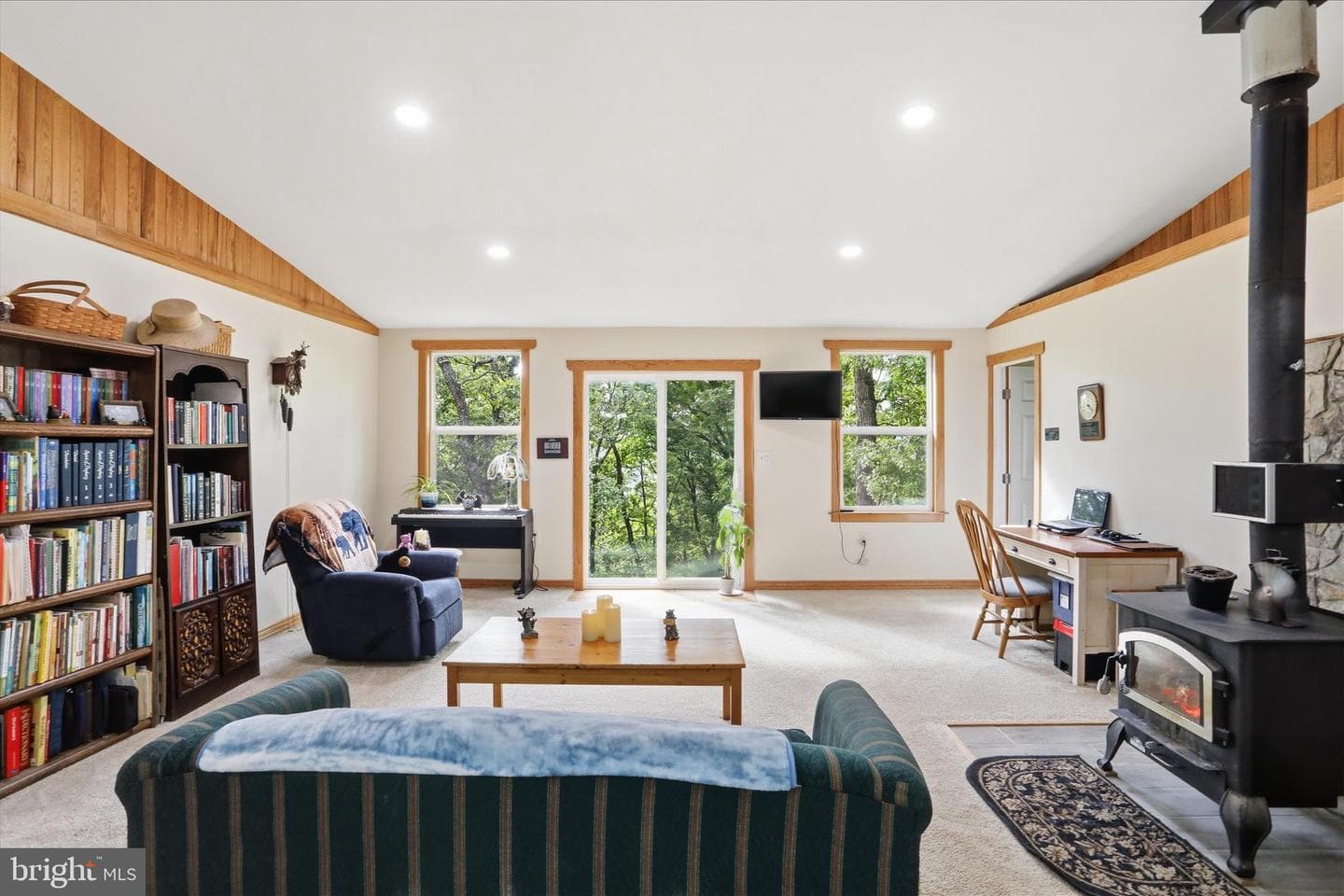 936 Johnny Cake Rd, Great Cacapon
