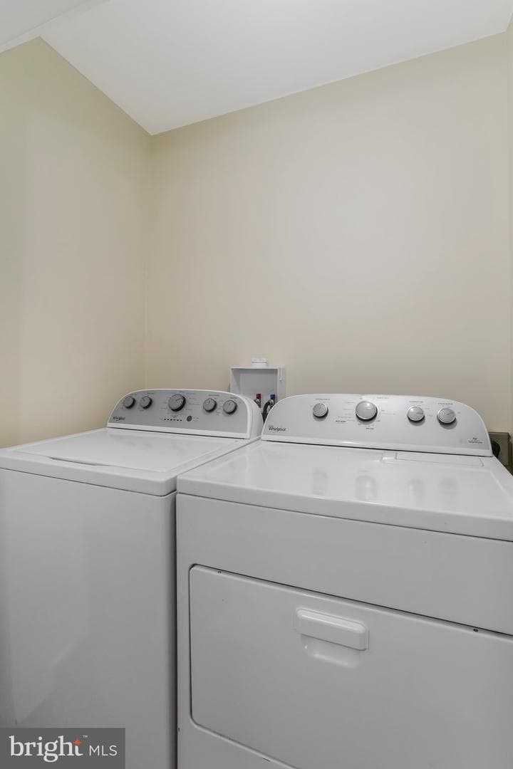 458 S Washington Street photo 19