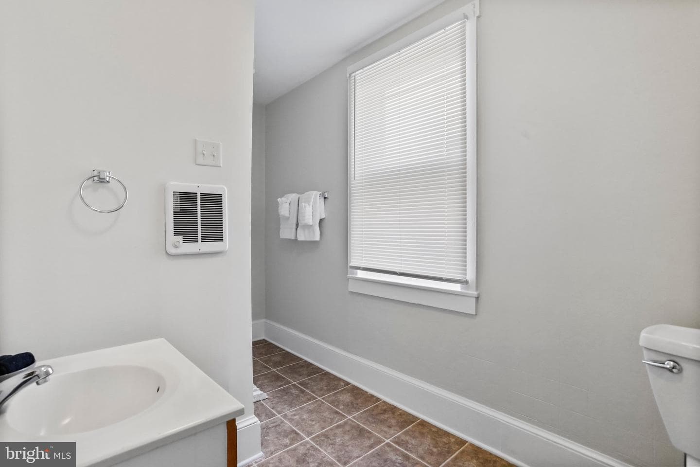 458 S Washington Street photo 22