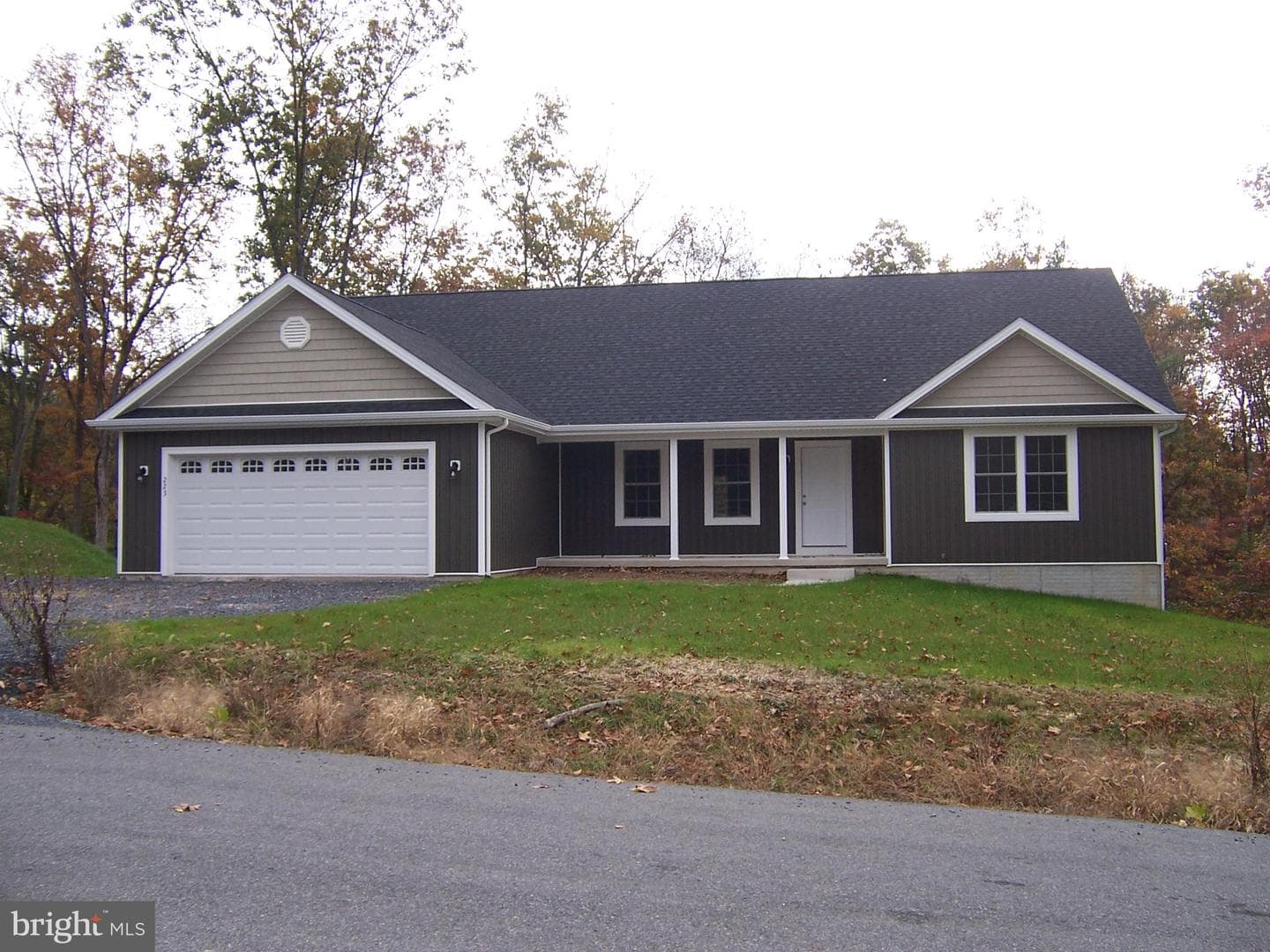 223 Fairview Oaks Lane