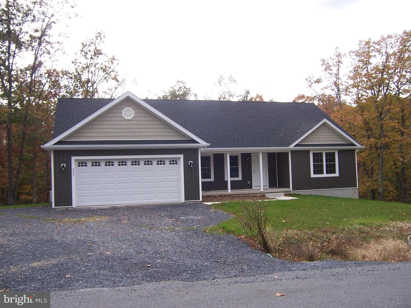 223 Fairview Oaks Lane photo 2
