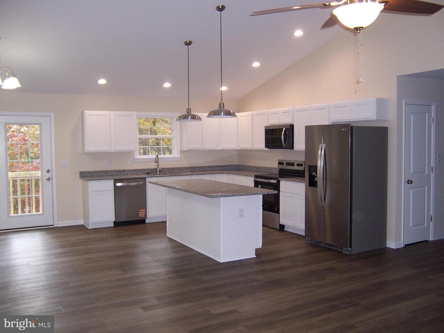 223 Fairview Oaks Lane photo 9
