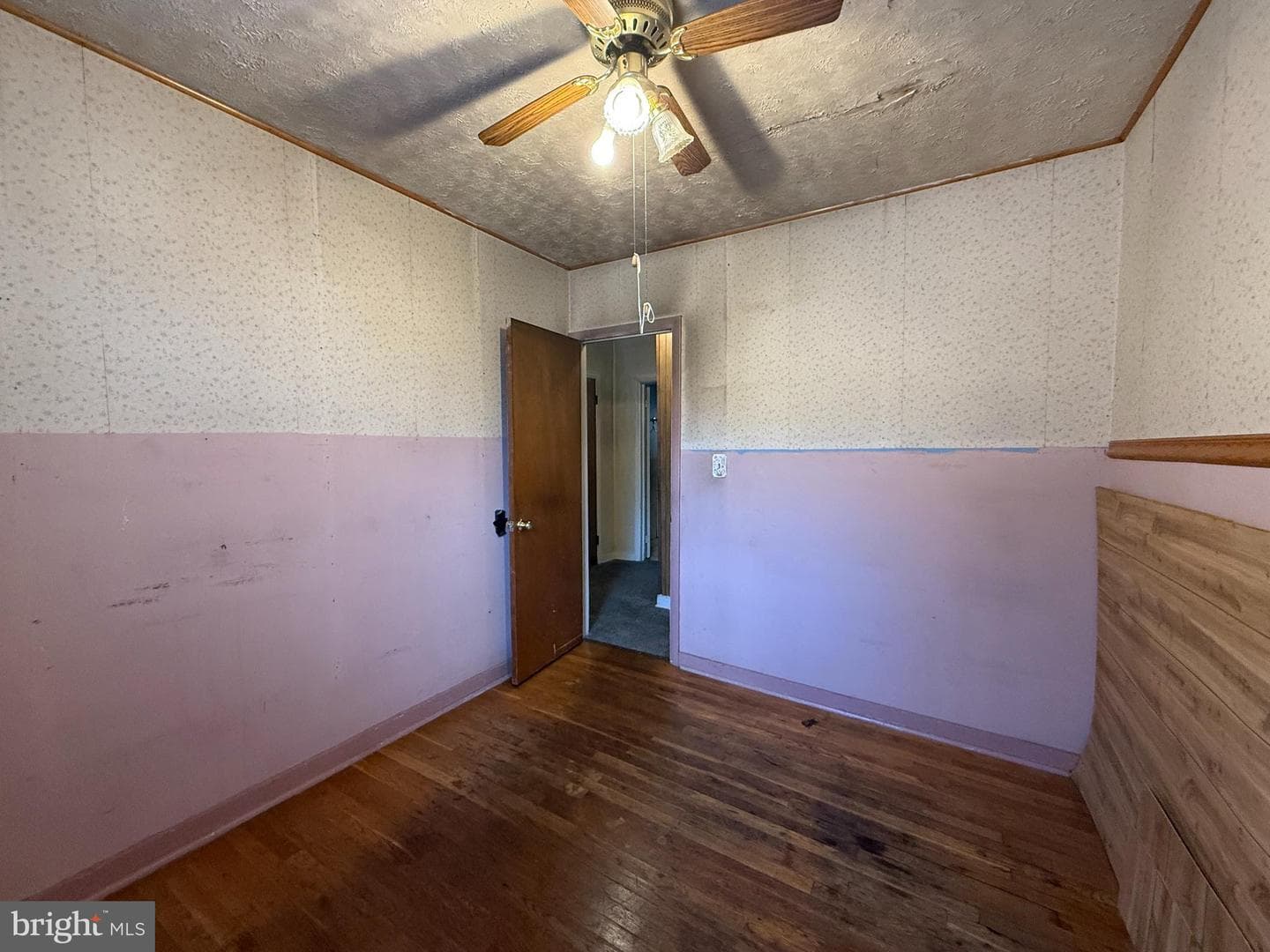 892 S Washington Street photo 9
