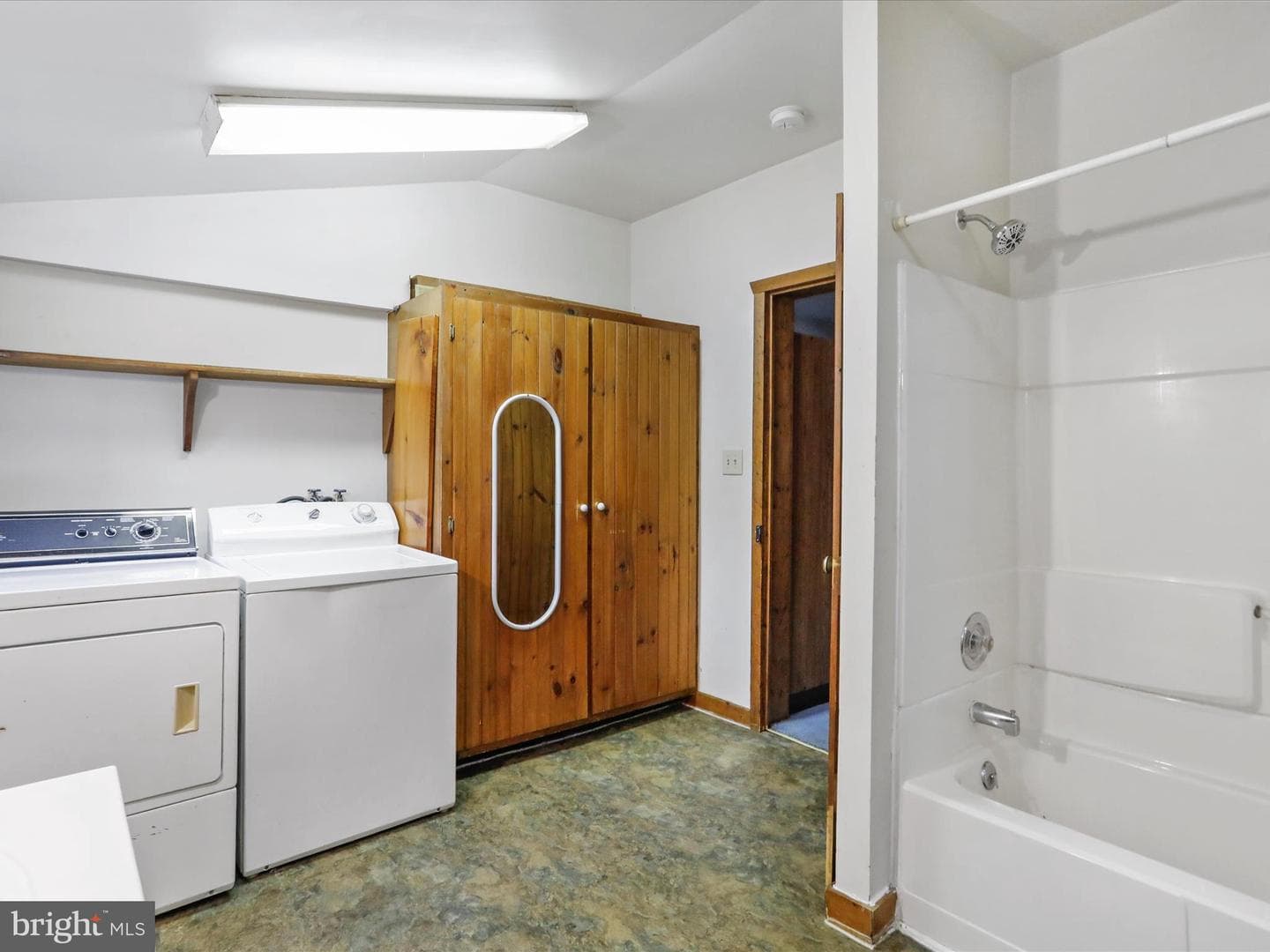 739 Harrison Avenue photo 14