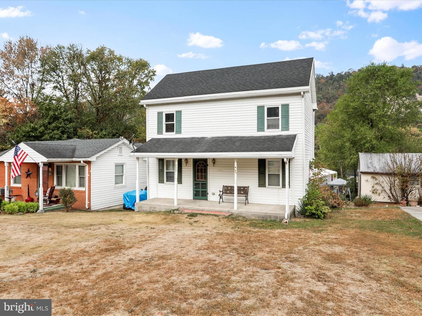 739 Harrison Avenue photo 4